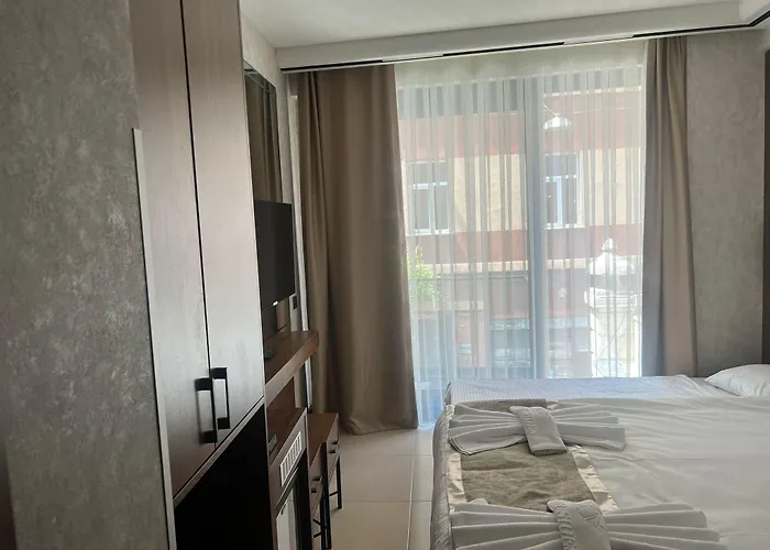 Отель Four Sides Beyoglu 4*