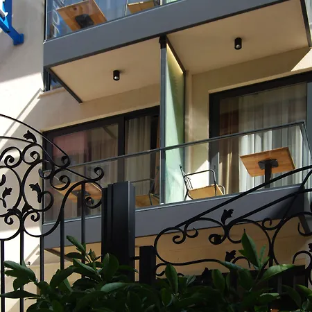 Four Sides Beyoglu اسطنبول